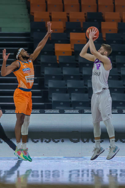 动在国内赢 动在国内赢